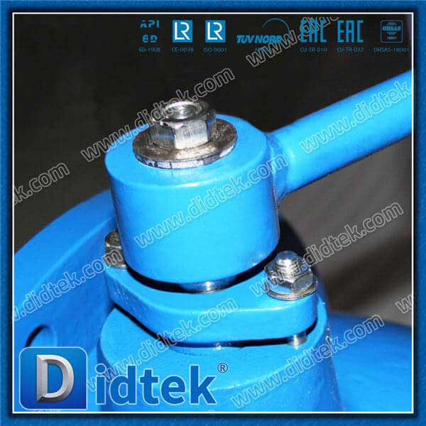 Valve de contrôle de papillon avec contrepoids hydraulique